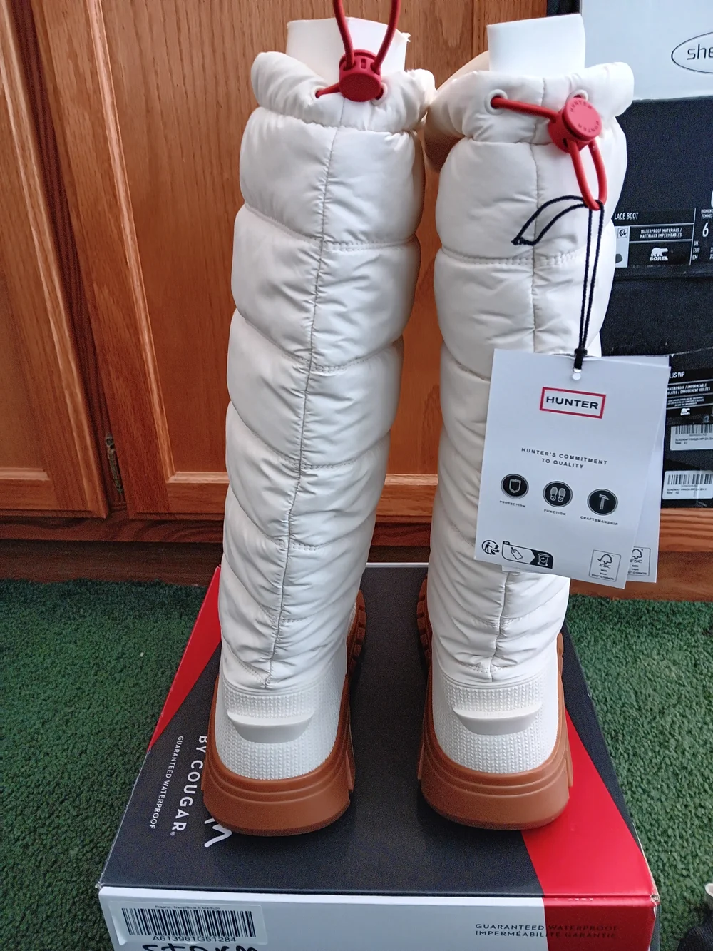 Womens Hunter Snow Boots Knee High. Insulated Warmth. Size 9